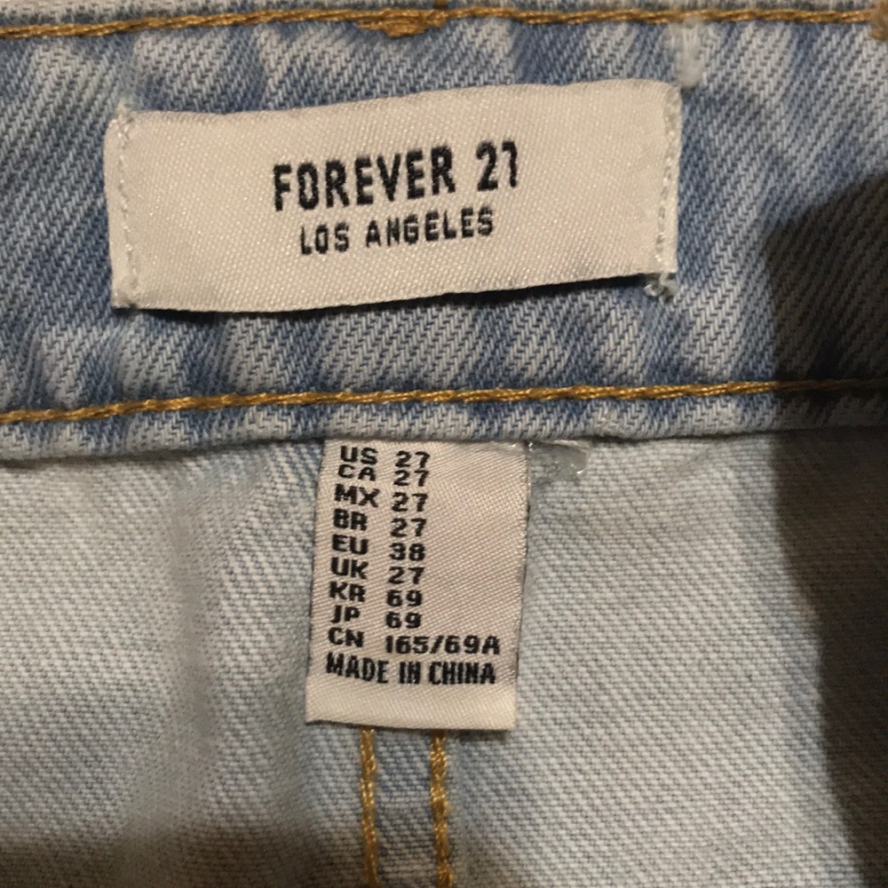 Junior/Teen Light color jeans skirt. Forever 21 - Picture 3 of 4